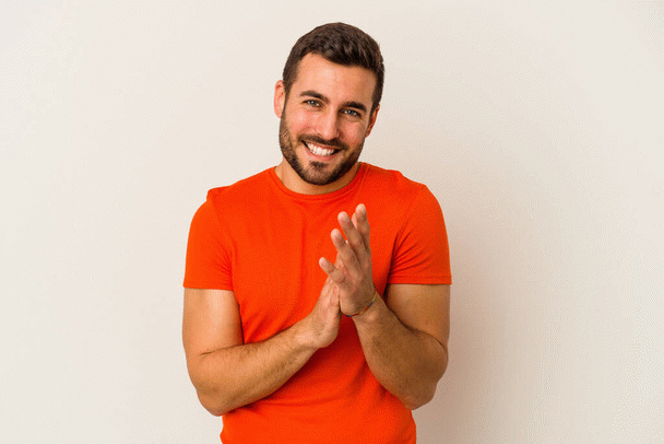 آموزش جذب مخاطب هدف: چکیده تجربیات نی نی سایت در سال 1404 (25 مورد کلیدی)